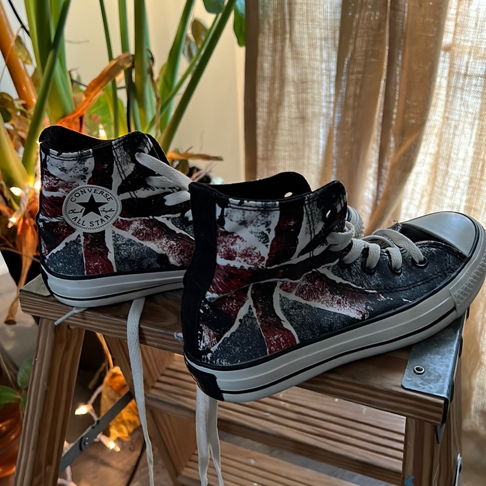 British flag converse